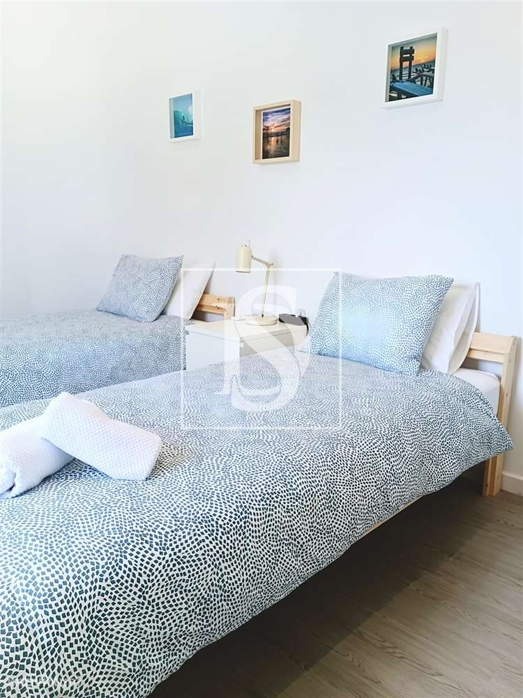 Andar Moradia, T2, Totalmente Renovado, junto à Praia (Lavra)-10