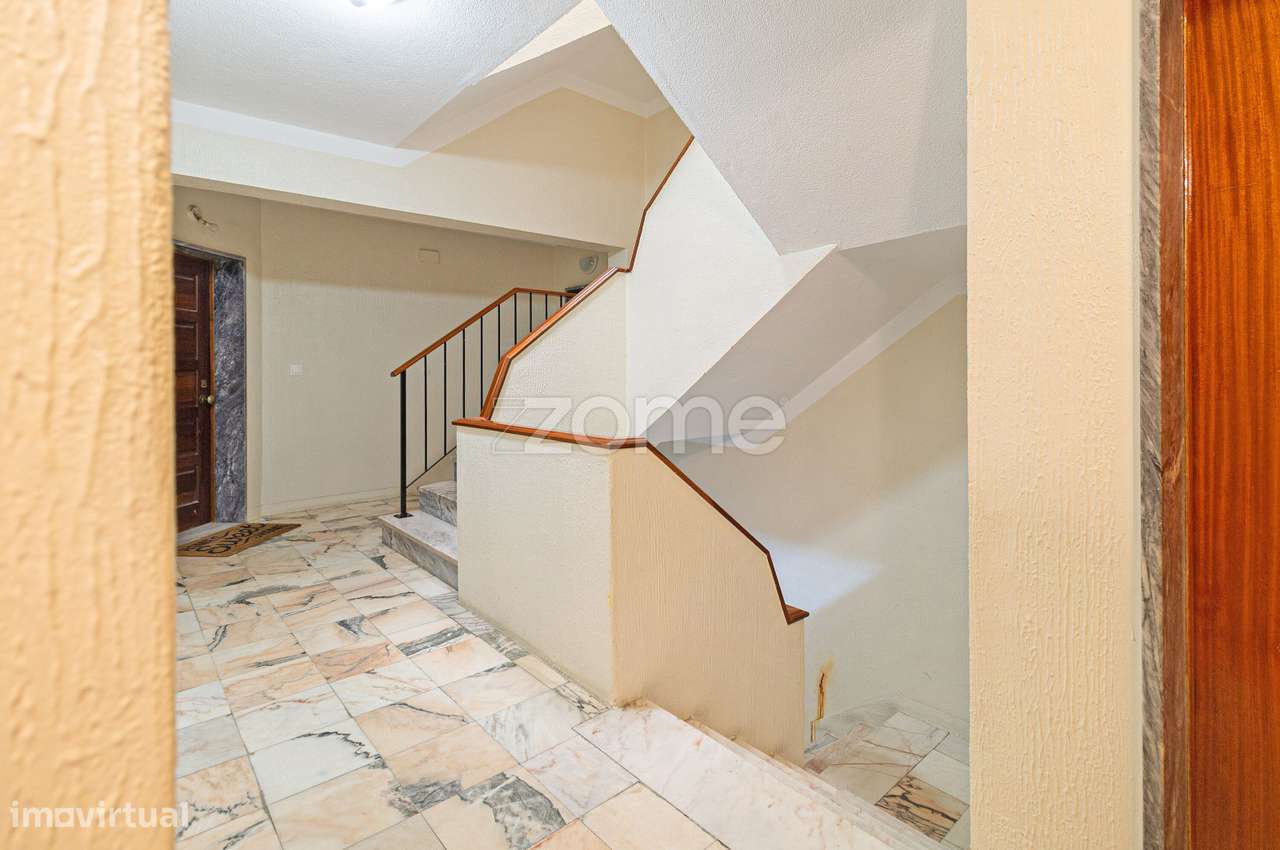 Apartamento T3 c/ Arrecadação, Vale de Milhaços - Corroios-18