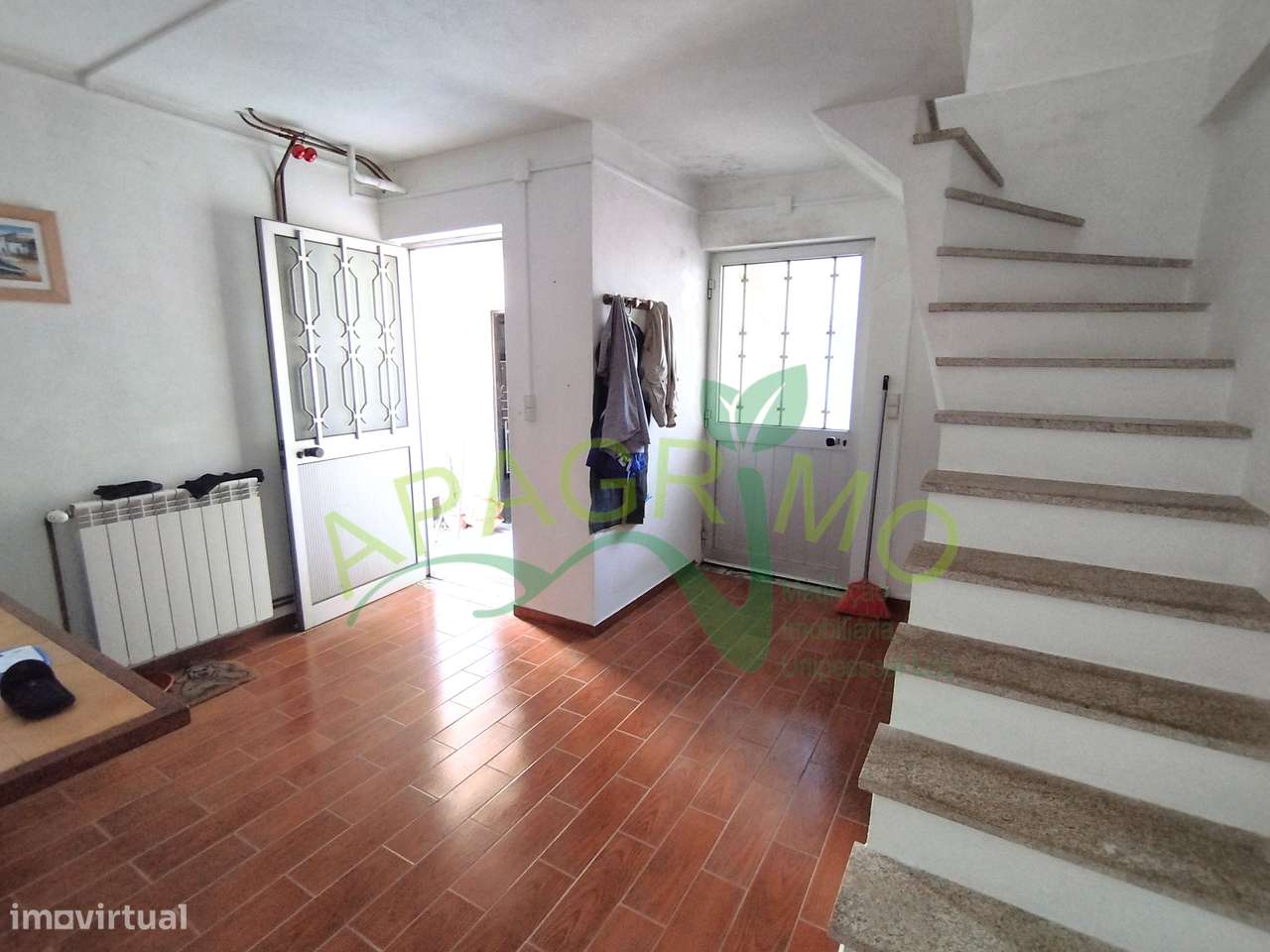 Moradia próxima do centro histórico de Penedono-18