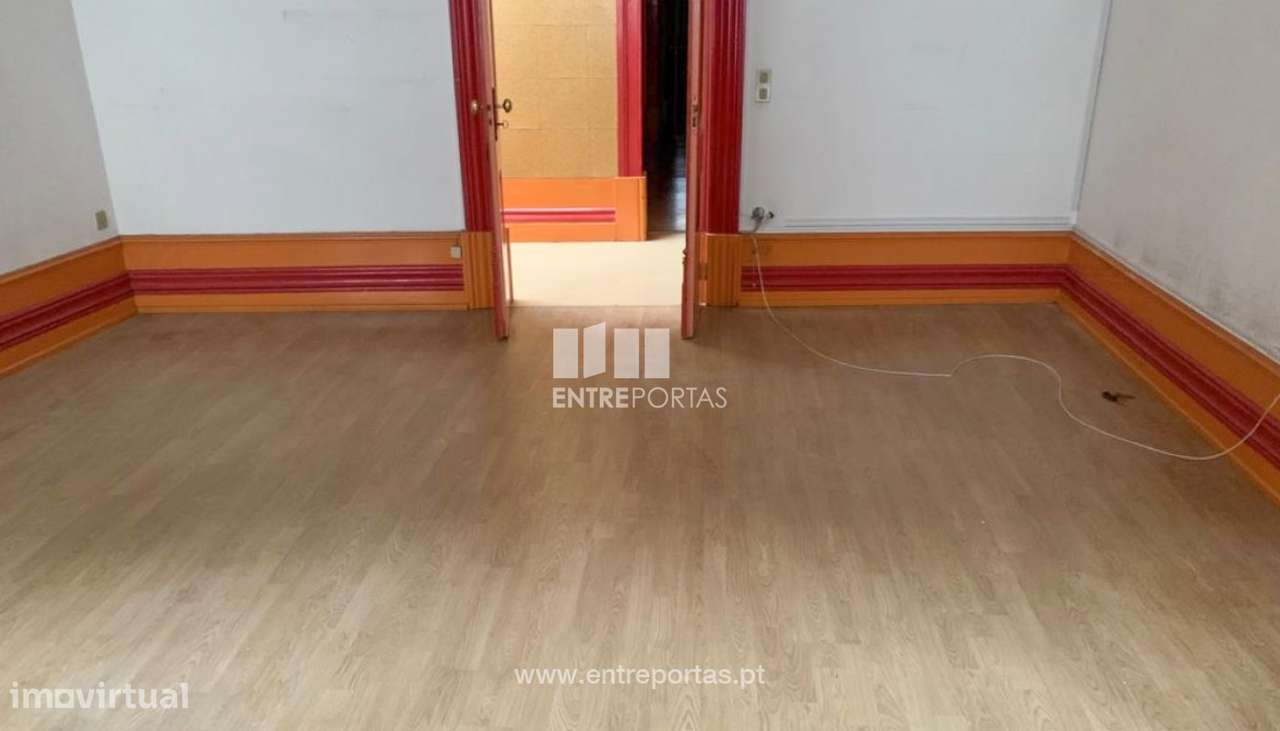 Venda de imponente prédio, Centro da Cidade, Viana do Castelo - Grande imagem: 4/27