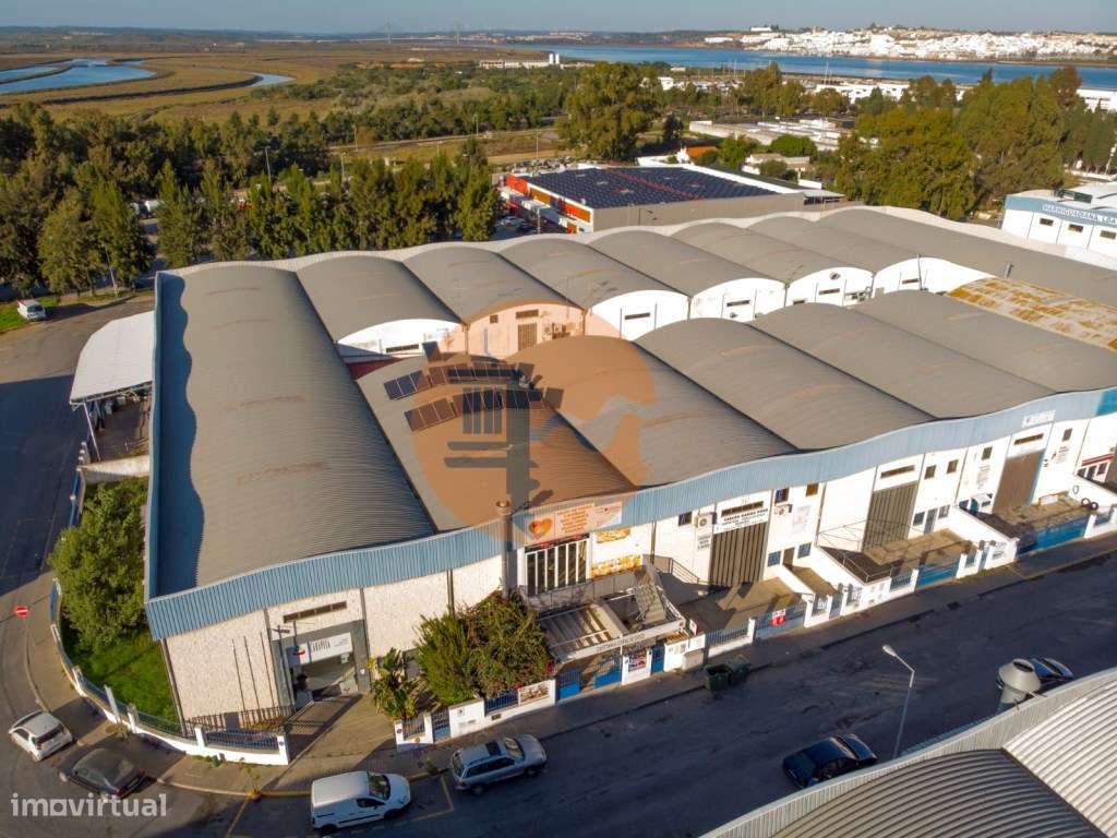 Fabrica e salão de Festas em Vila Real de António - Grande imagem: 3/60