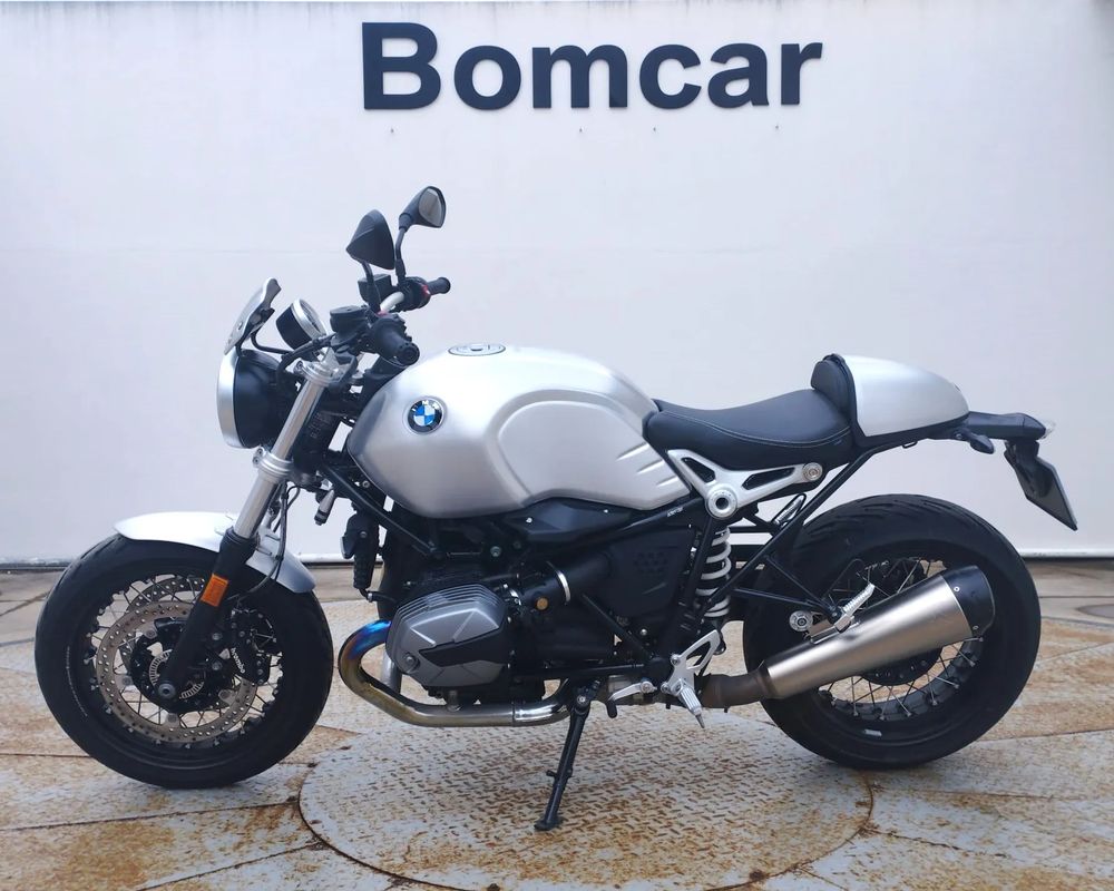 BMW R nineT