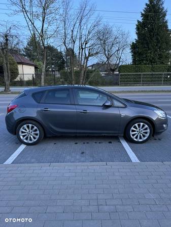 Opel Astra 1.4 Turbo Edition - 2