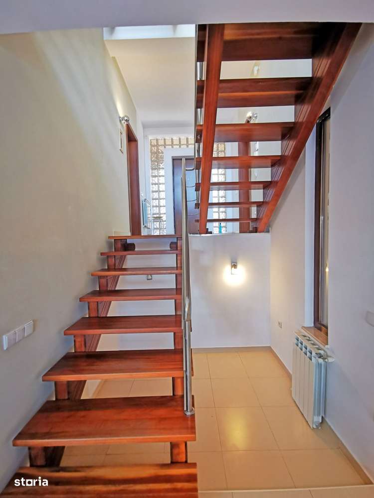 Vilă Modernă cu 5 Camere – Un Cămin Ideal pentru Familia Ta - Imagine principală: 5/13