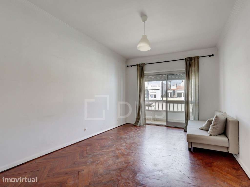 Apartamento T2 para remodelar, na Luciano Cordeiro, Lisboa - Grande imagem: 5/26