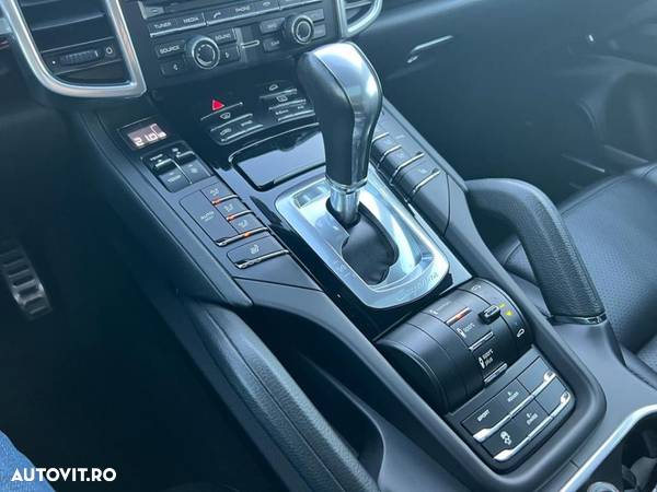 Porsche Cayenne S Hybrid Tiptronic S - 20