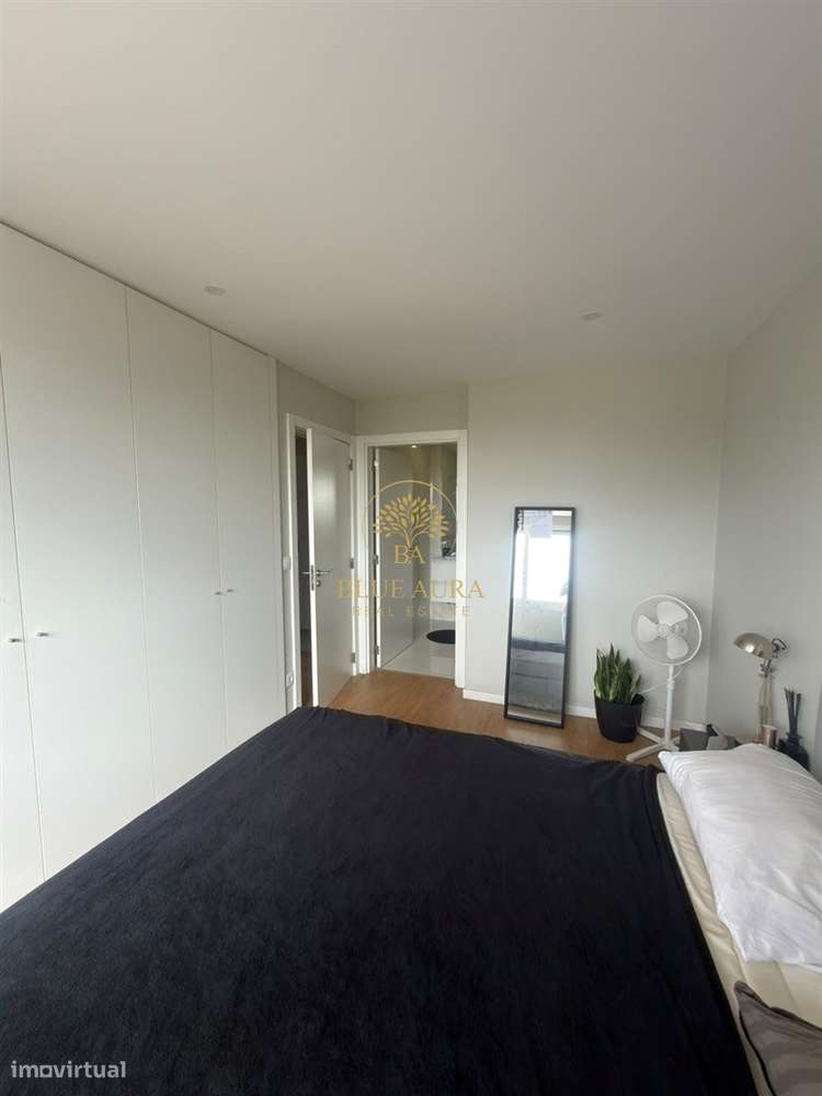 T3 Valongo , em zona residencial tranquila.-12