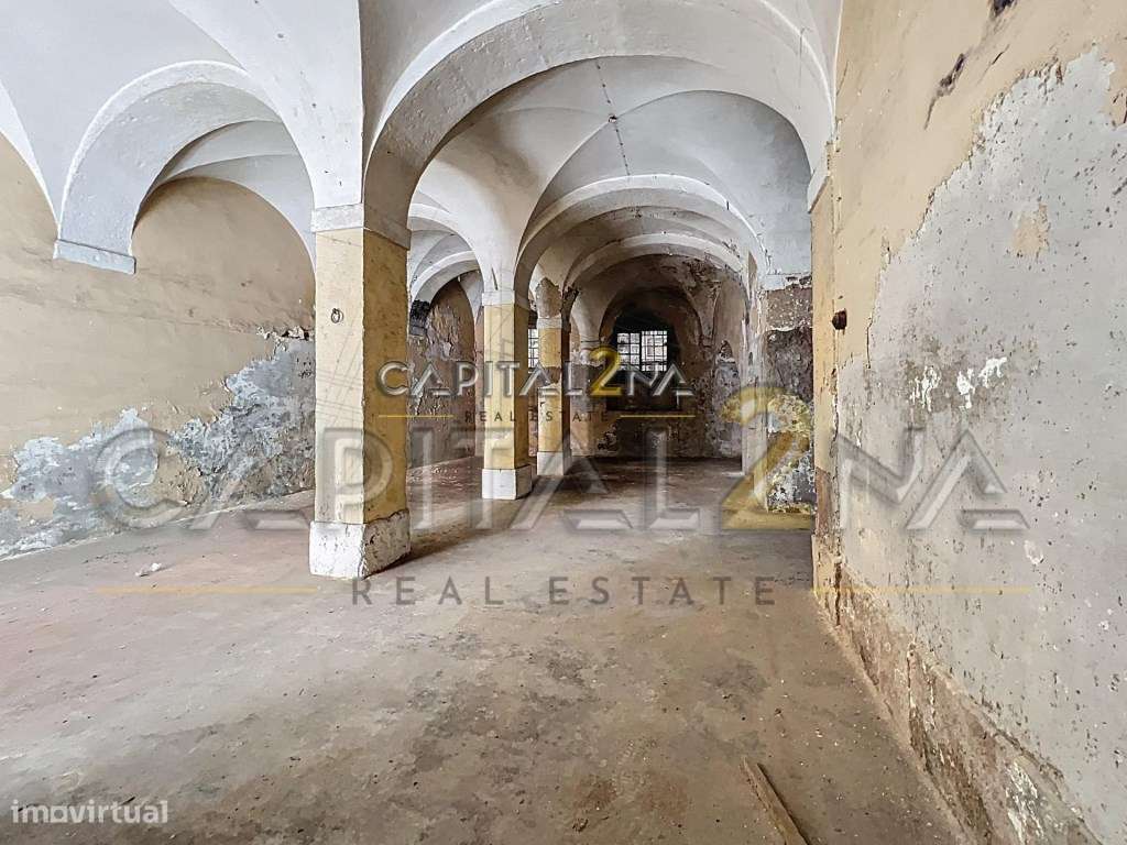 Prédio Devoluto com Projeto Aprovado na Baixa de Lisboa-42