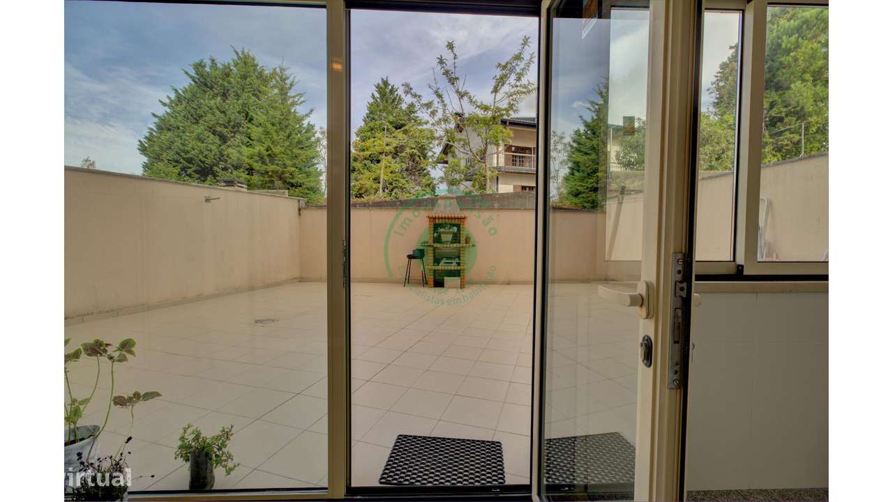 T3 com Garagem e Terraço-30