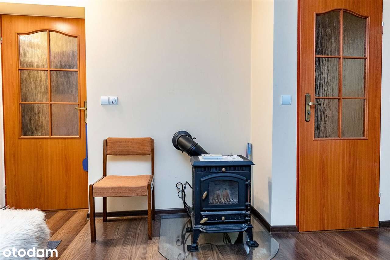 Dom w centrum miejscowości-7