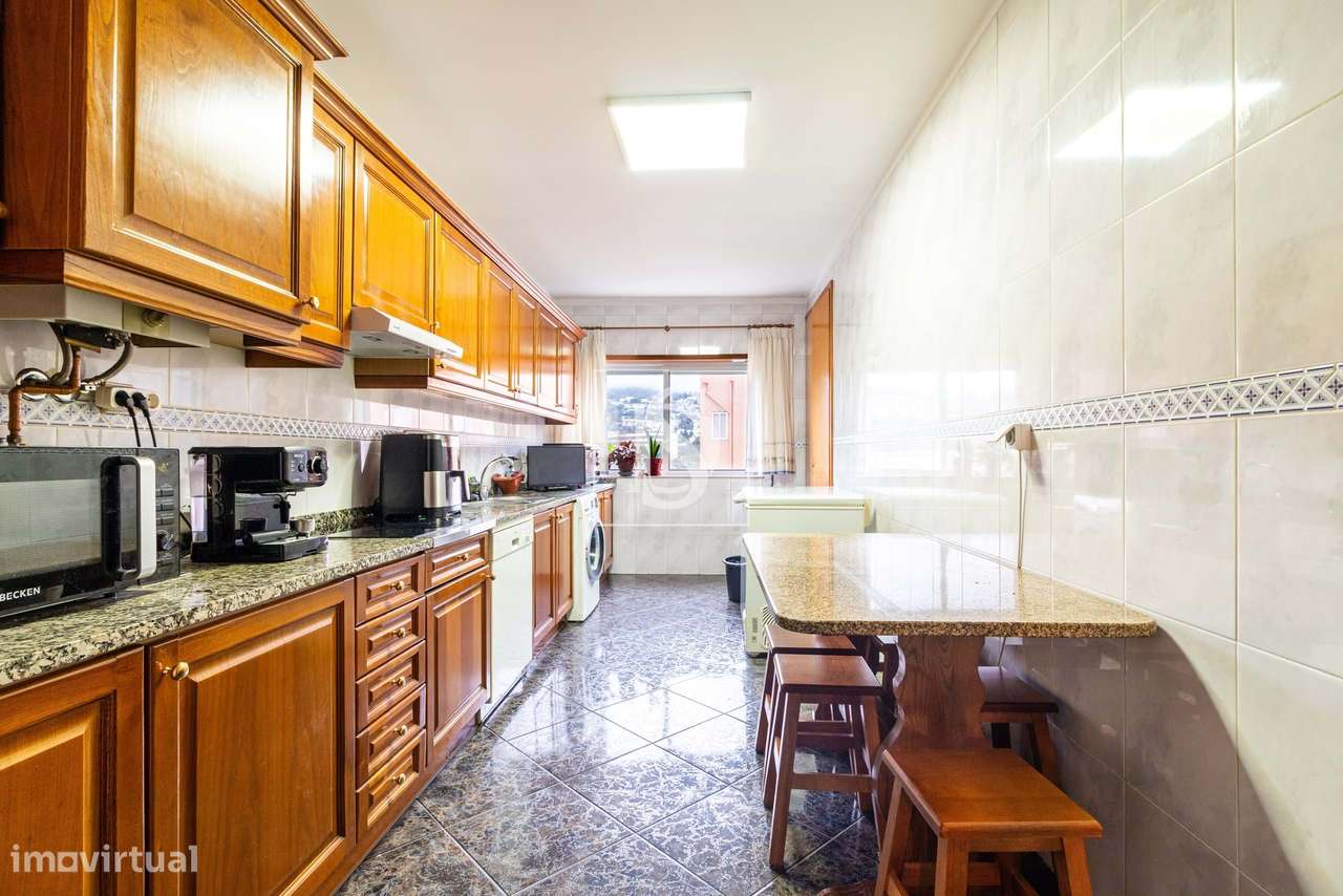 Apartamento T3 em Lamaçães – Braga | Prédio com Obras Estruturais Já A - Grande imagem: 3/24