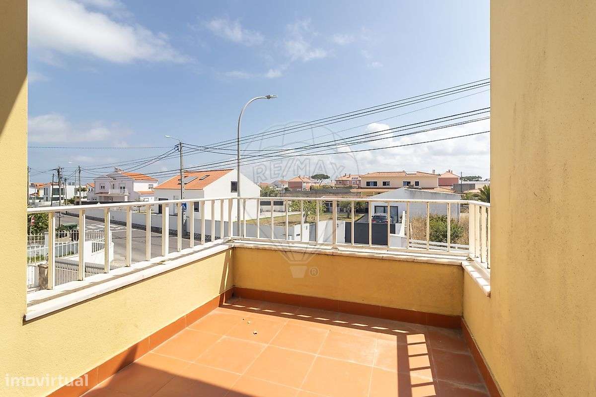 Moradia T4 com 570 m² de Terreno em São João das Lampas-37