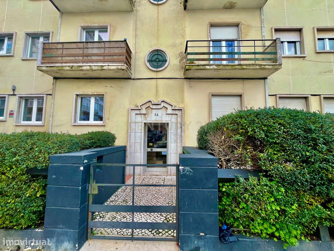 Arrenda-se Apartamento T4 em Alvalade –  Remodelado | Com Garagem + 1 - Grande imagem: 2/28