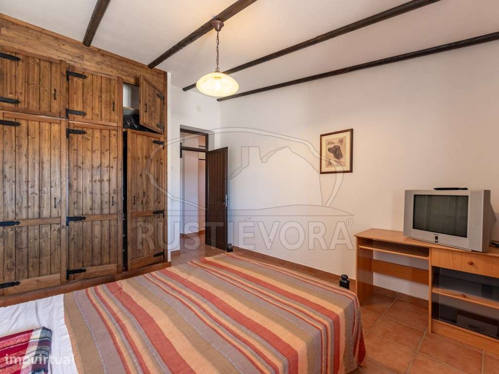 Quinta em Portel - 4,3 Ha de Tradição e Conforto-14
