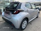 Toyota Yaris 1.5 L CVT Active - 3