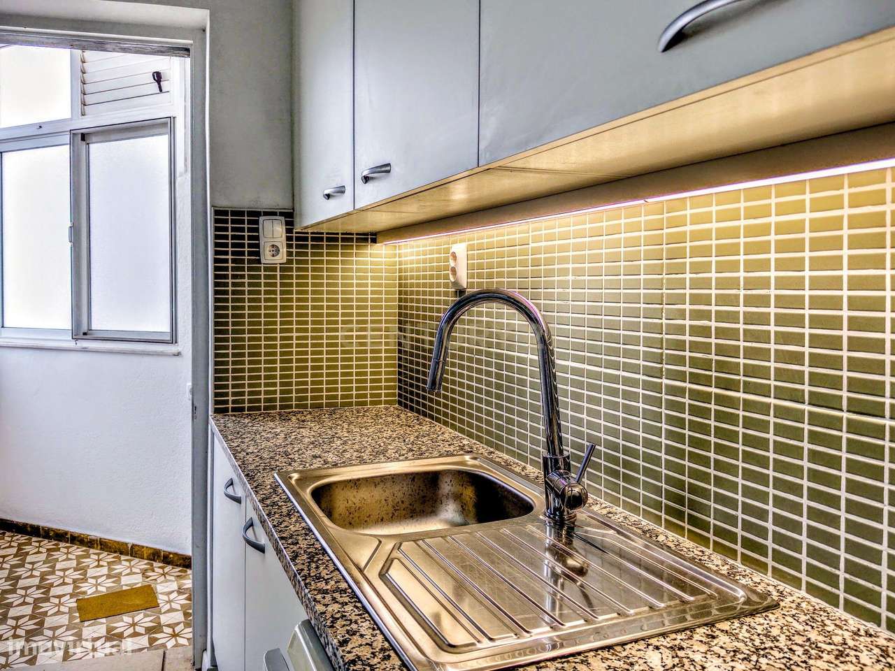 Apartamento T3 totalmente renovado na baixa de Olhão - Grande imagem: 5/18