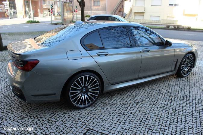 BMW 740 d xDrive Pack M Auto - 12