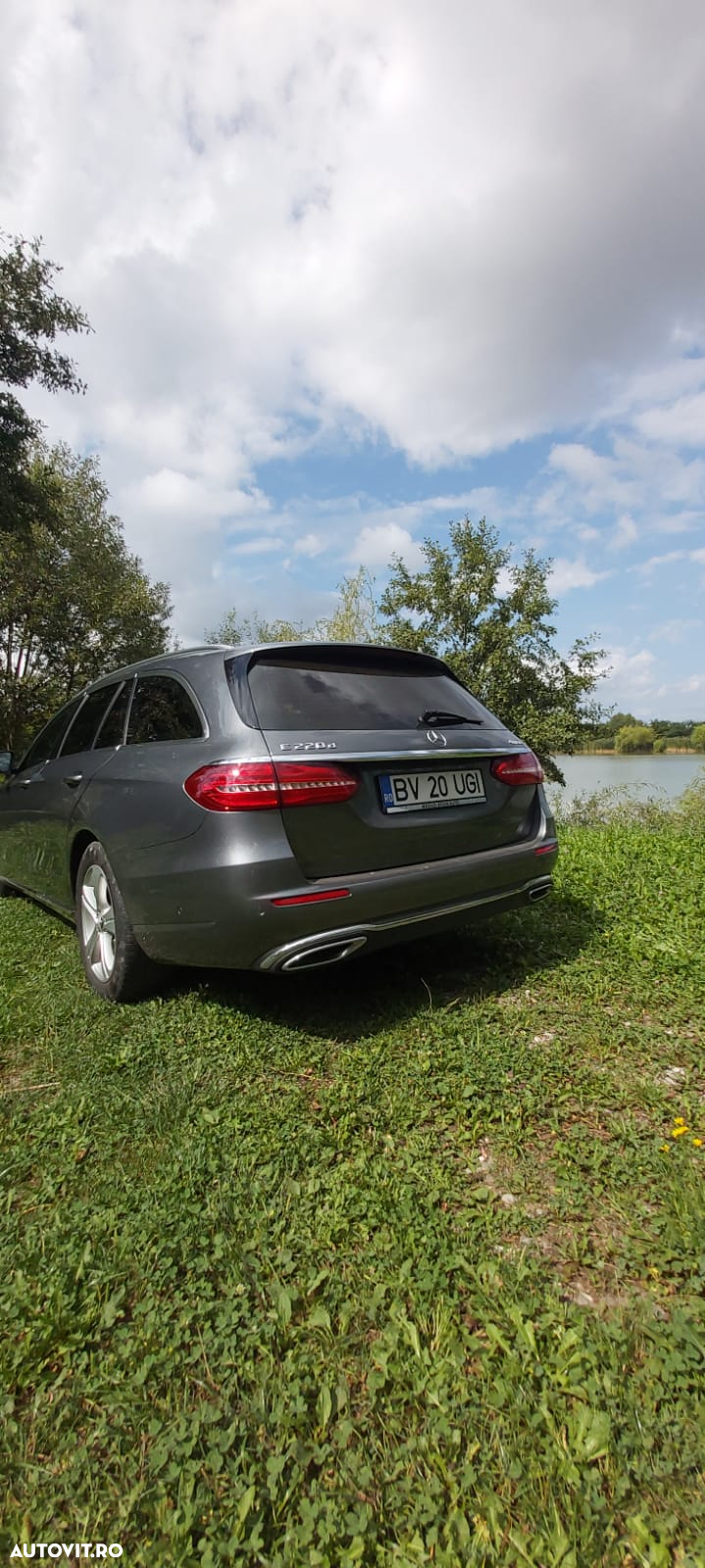 Mercedes-Benz E 220 d 4Matic T 9G-TRONIC Avantgarde - 2