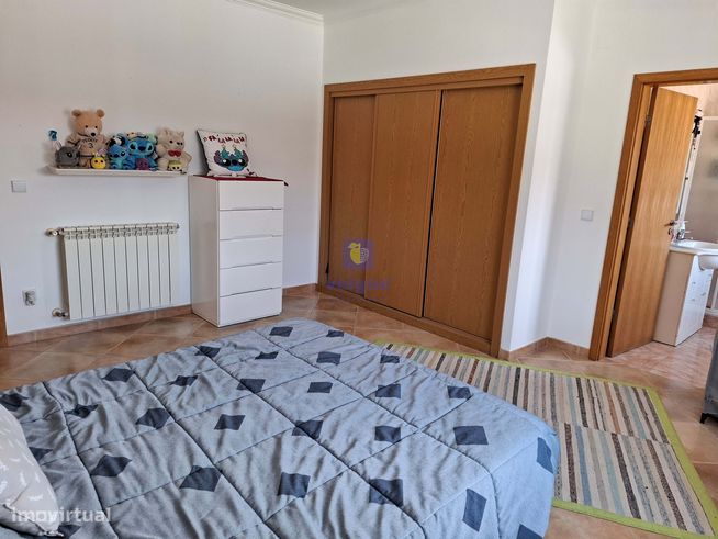 Moradia T5 isolada com piscina em  A-dos-Negros, Óbidos-11