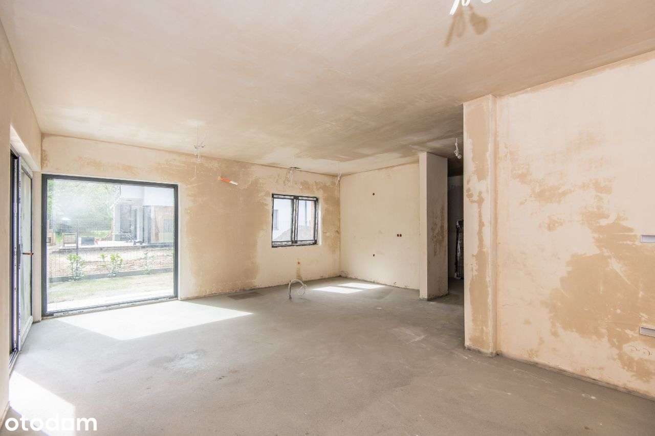 Bliźniak z wysoką piwnicą w Lusowie - dookoła LAS-10