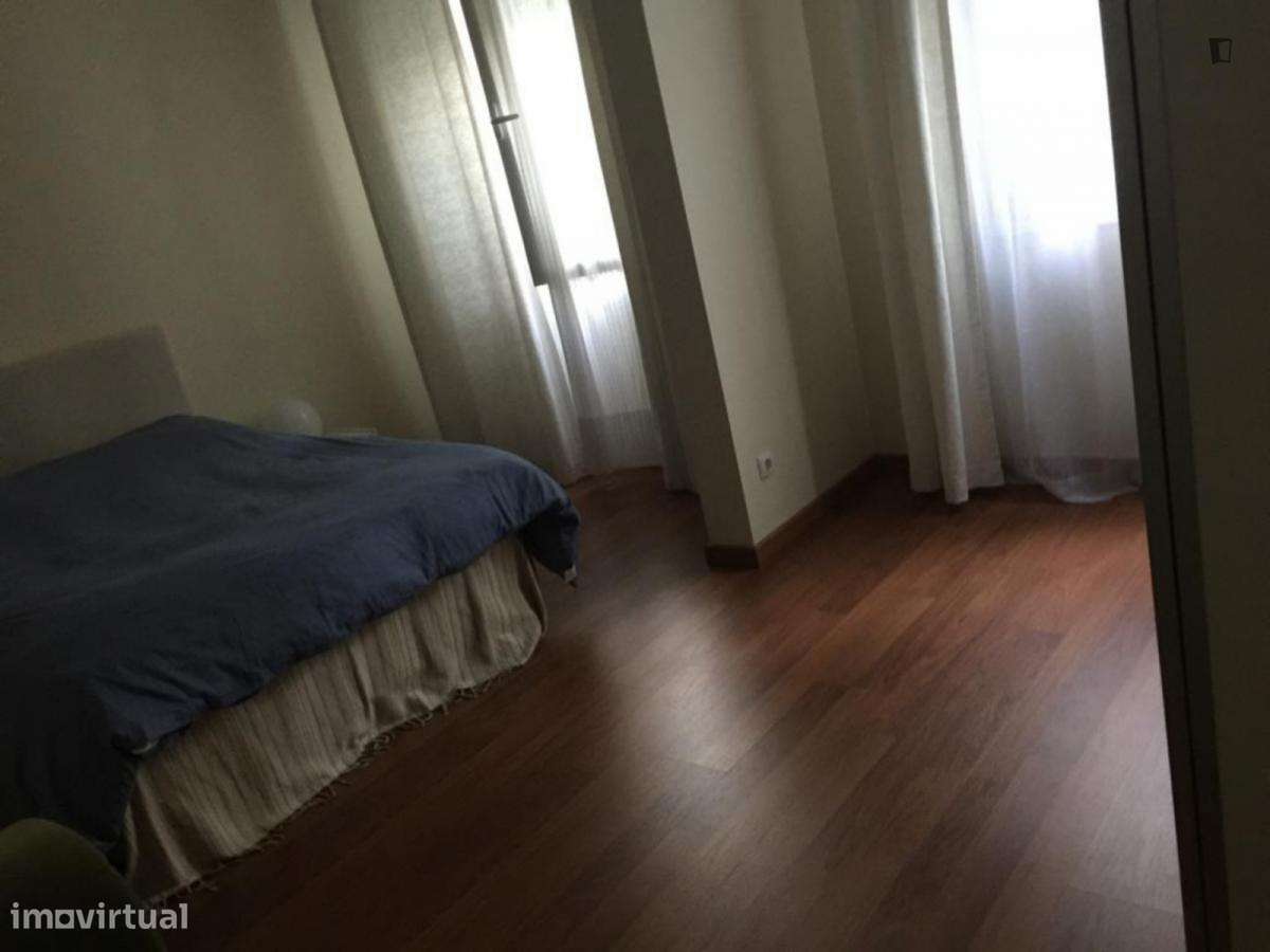 Quarto - localizado em Lisbon - Grande imagem: 3/10