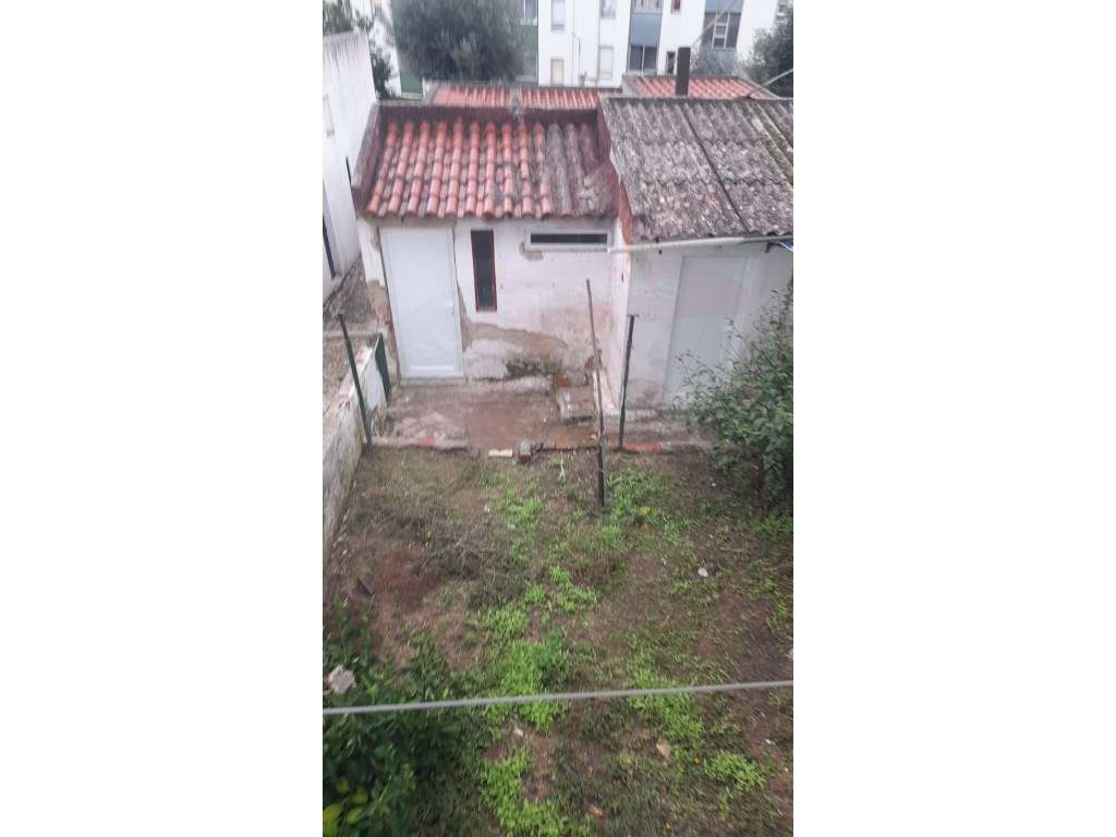 Apartamento T3, em fase de Remodelação Tota, Castanheira do Ribatejo - Grande imagem: 4/11