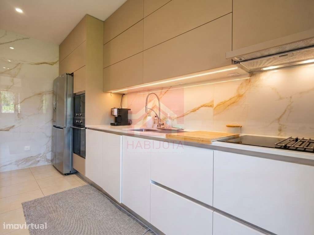 Apartamento T2 recuado em Fânzeres, Gondomar-4