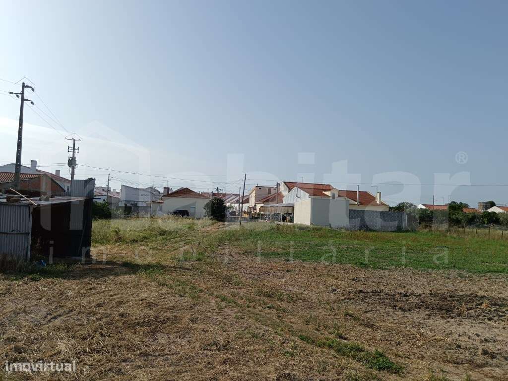 Terreno Urbano com 3.893 m², com Armazém com 288 m² - Benavente-7