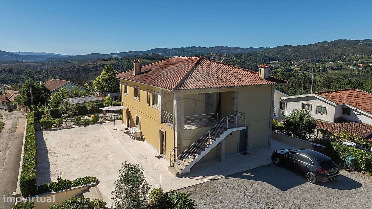 Moradia T6 para venda-40