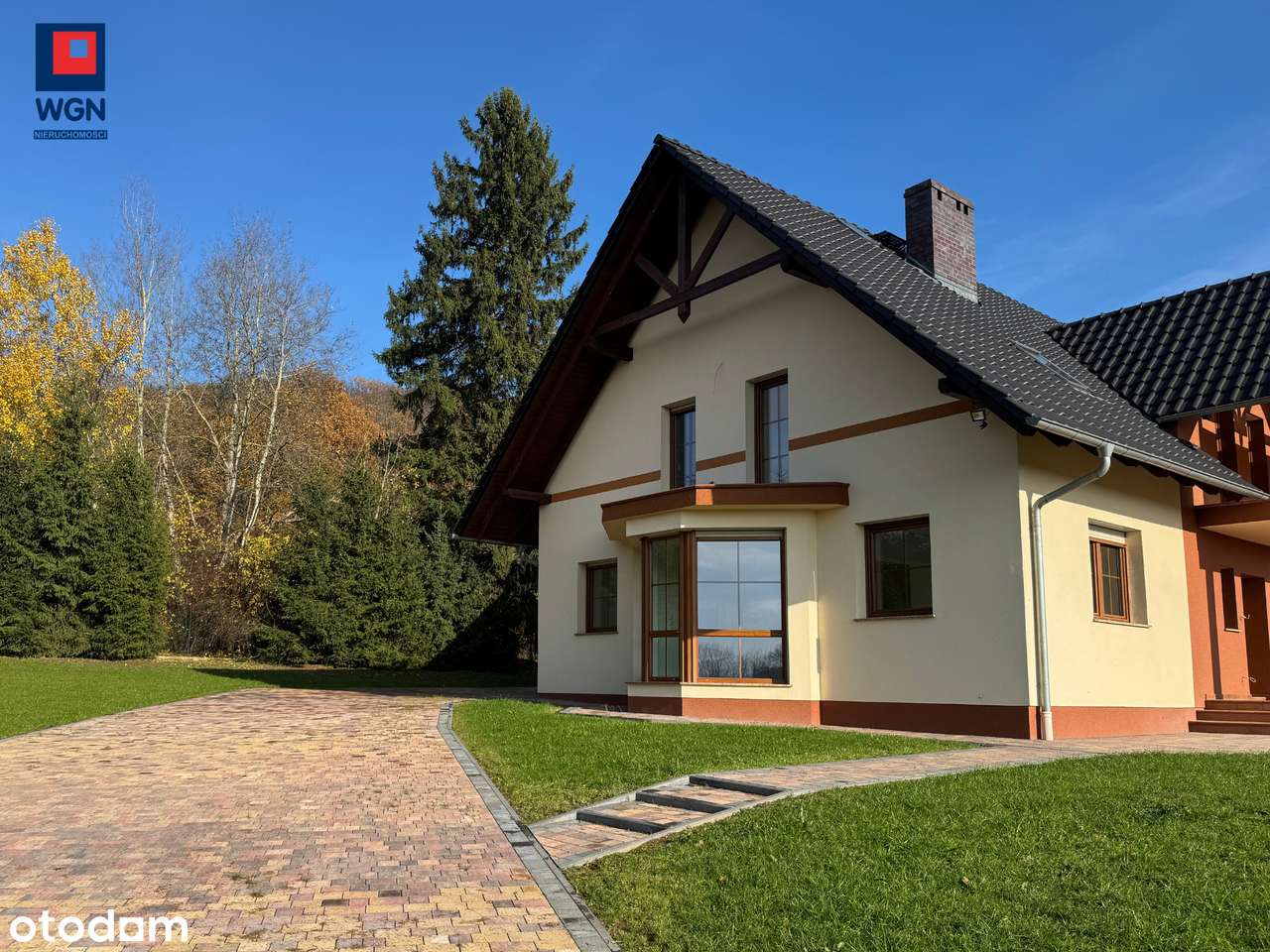 Gustownie wykończony dom w okolicach Kłodzka na sprzedaż.-3