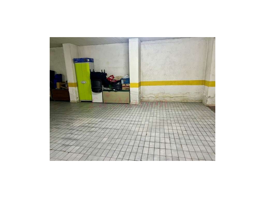 Apartamento T2 com parqueamento em Algueirão - Mem Martins-20