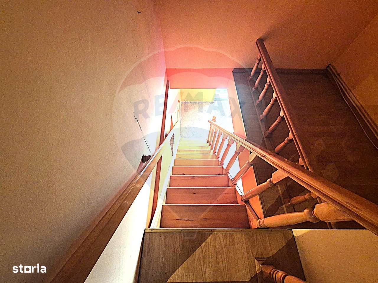 Casă / Vilă de vanzare in Serbanesti-13