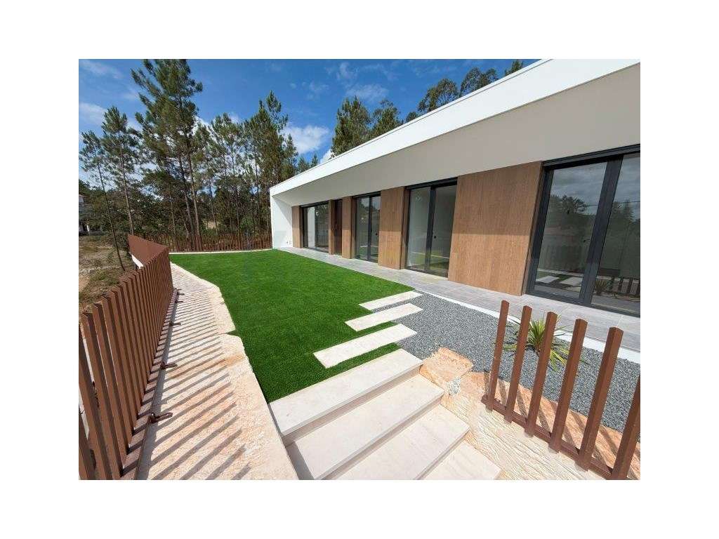 Moradia Individual, Térrea T3+1, em fase final de Construção.-1