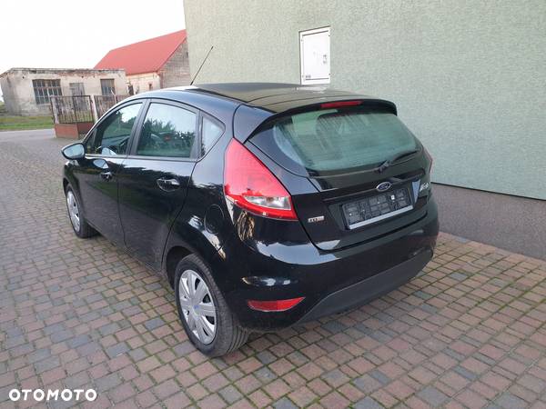 Ford Fiesta 1.4 TDCi Ambiente - 5