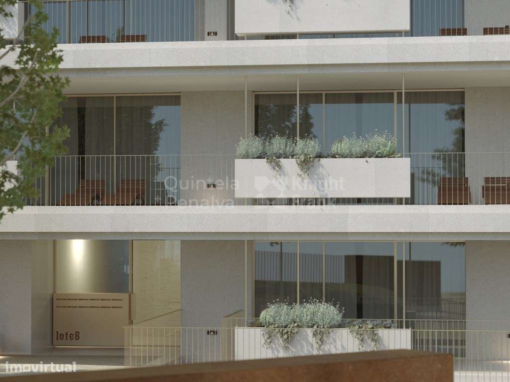 Apartamento T5 com varanda em Gaia, em frente à foz do Rio Douro - Grande imagem: 5/10