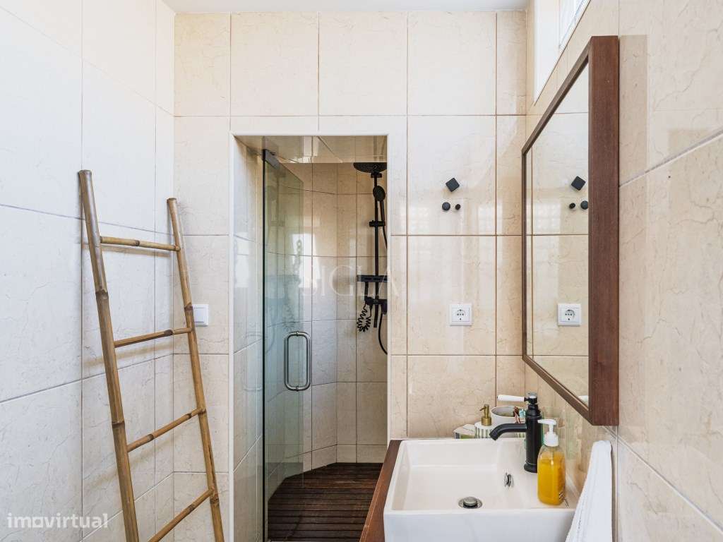 Moradia com Terreno em Cortegaça-46