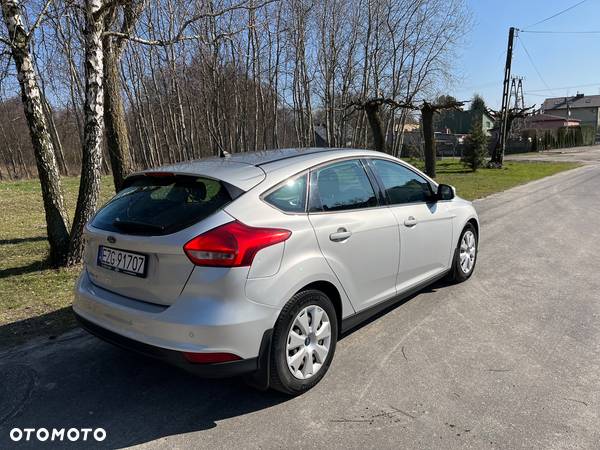 Ford Focus 1.5 TDCi Trend - 6