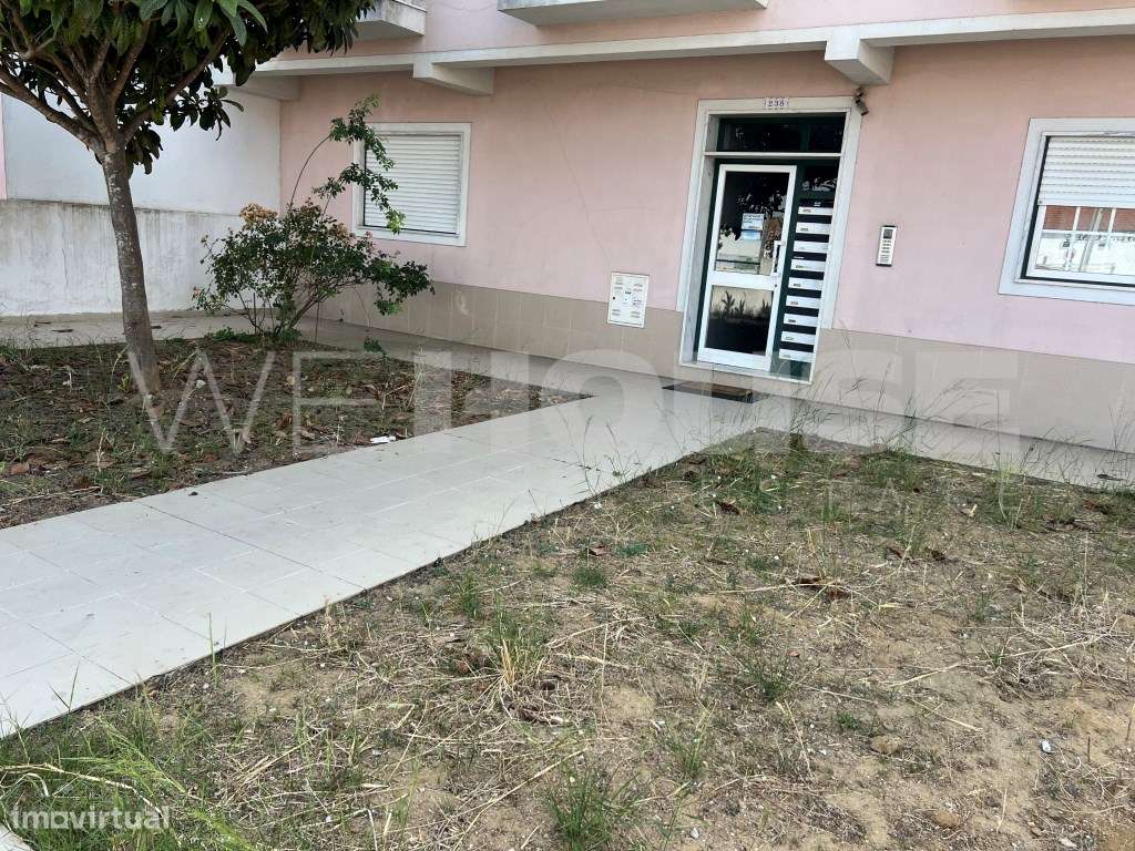 Apartamento T2 com Parqueamento | Pinhal Novo-18