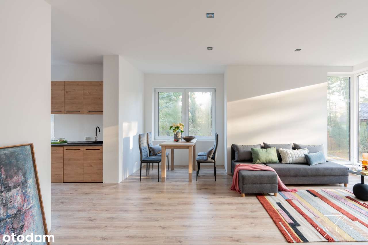 Dom w sercu lasu z widokiem na jezioro-6