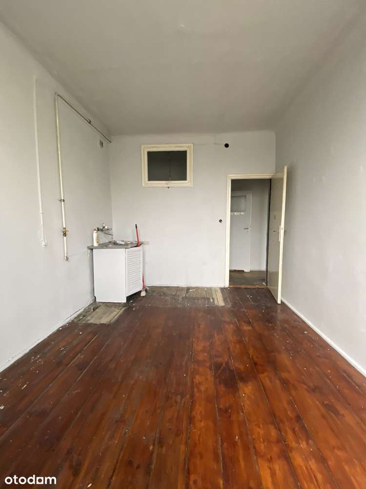 Kawalerka z oddzielną kuchnią w kamienicy do generalnego remontu - Pełny obrazek: 5/12