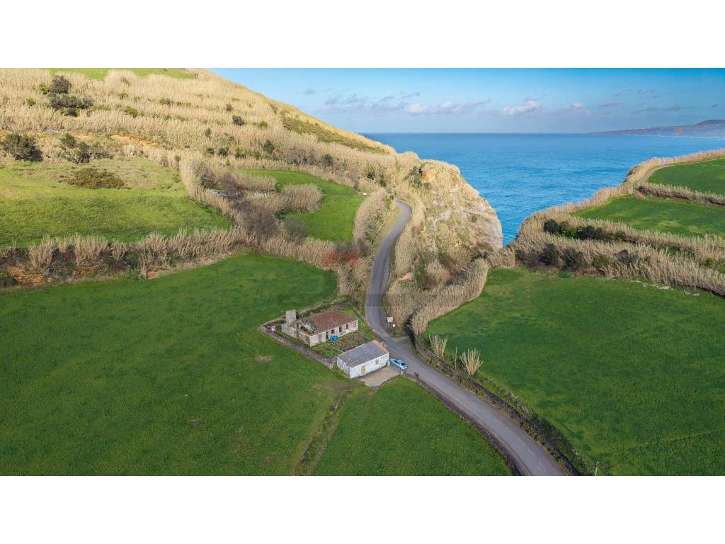 Produto Único, junto ao Porto e Farol da Ribeirinha, Ponta do Cintr...-6