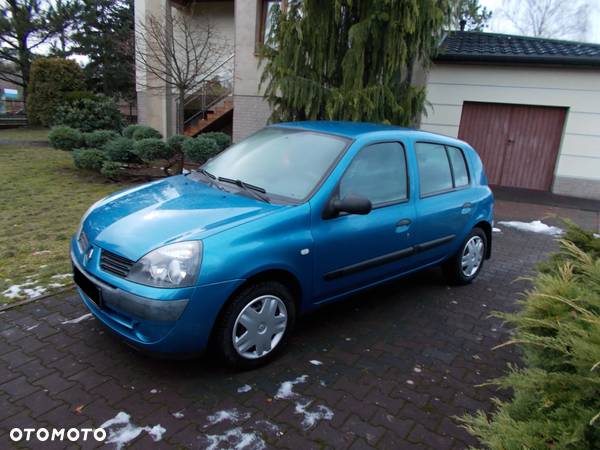 Renault Clio - 1