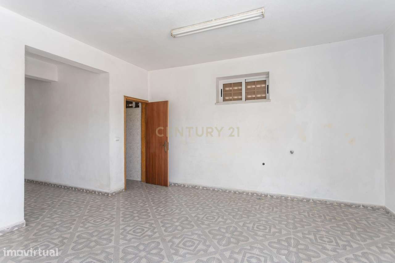 Moradia de 6 assoalhadas em lote de 500 m2-45