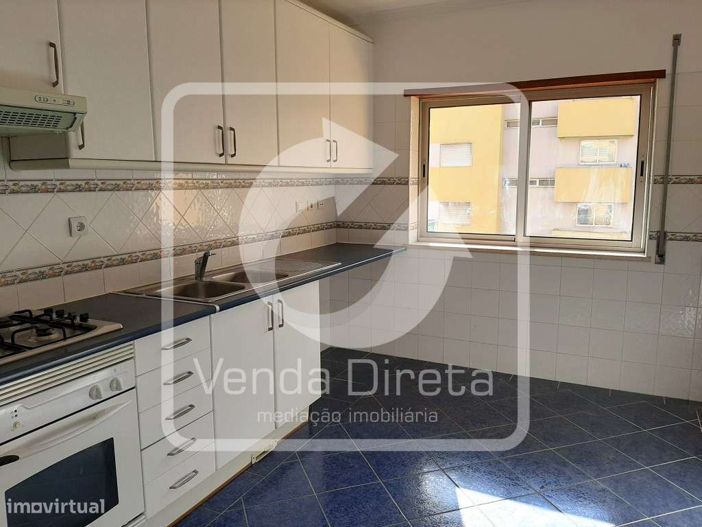 Apartamento T2 com 95 m² no Alto do Seixalinho | Perto da Estação F... - Grande imagem: 4/21