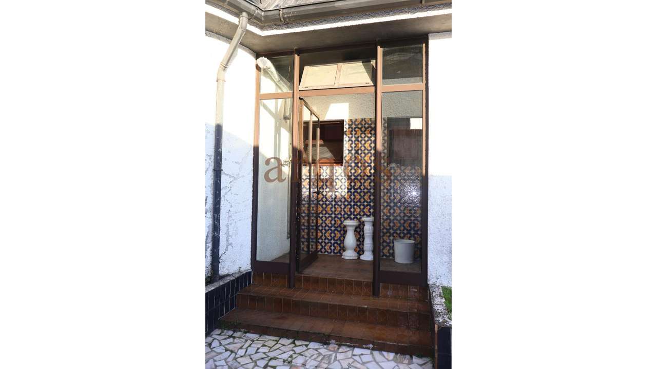 Moradia Isolada T4+1 em Lourosa-11