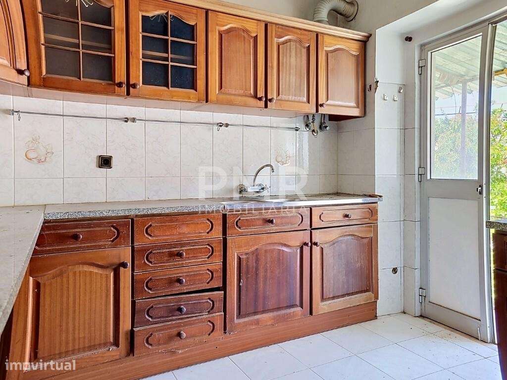 Apartamento T3 para remodelação-4