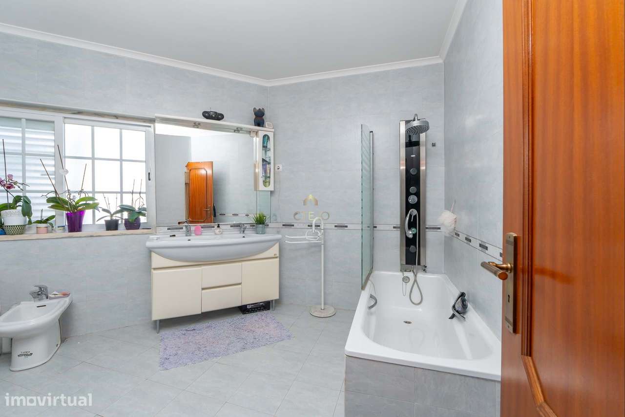 Fantastica Moradia T6 São João da Talha-26