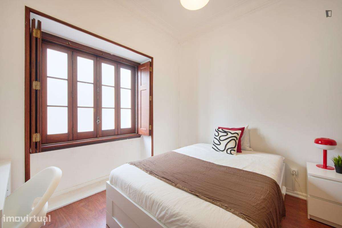 Quarto - localizado em Estrela Lisbon - Grande imagem: 3/39