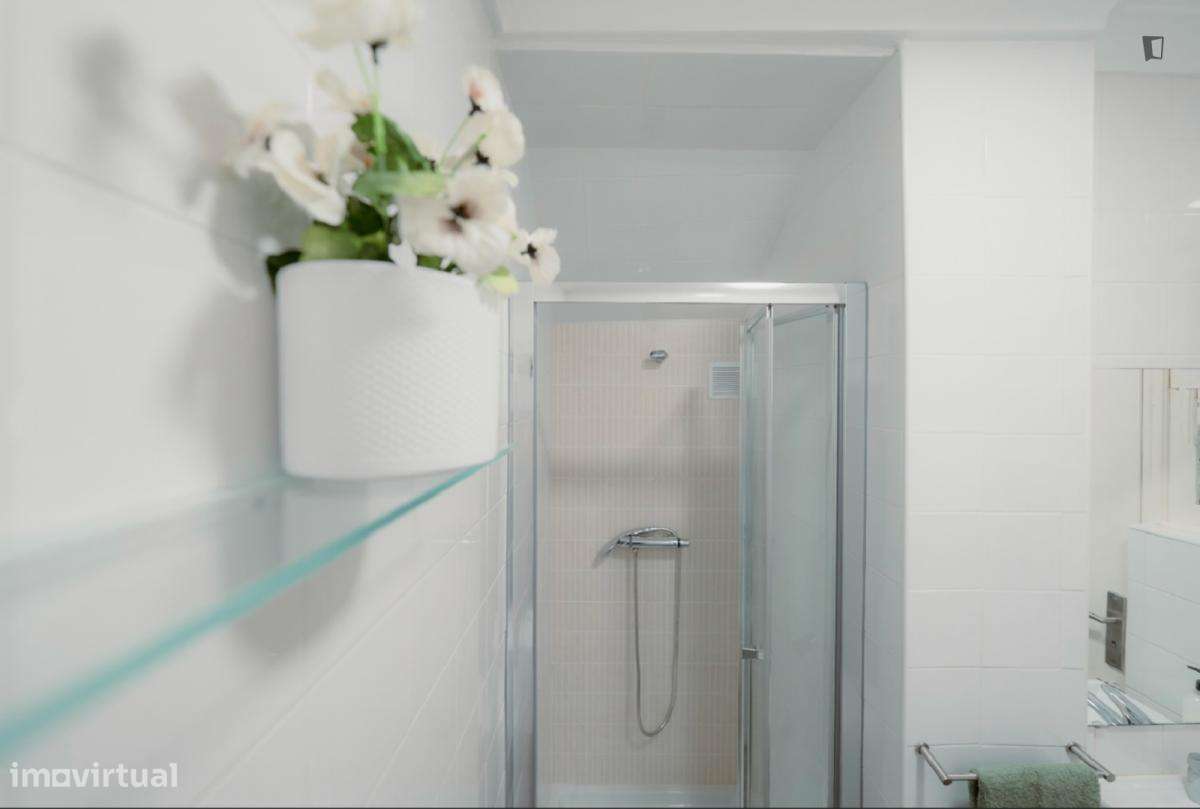 Quarto - localizado em Vila nova de gaia - Grande imagem: 4/7