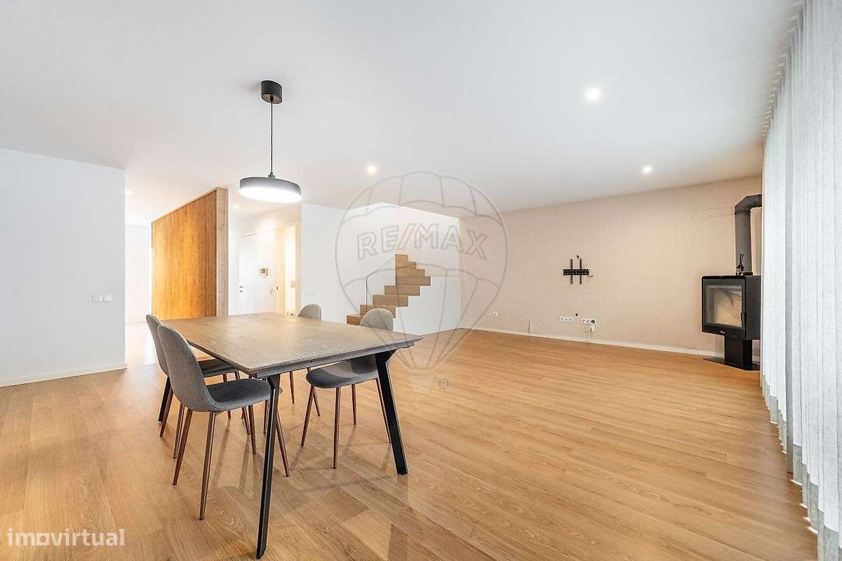 Moradia T3 Como Nova em Jesufrei – Vila Nova de Famalicão-4